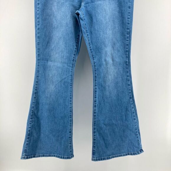 Refuge Austin Light Wash High Rise Stretch Flare Jegging Denim Jeans Size 11 - Picture 4 of 15